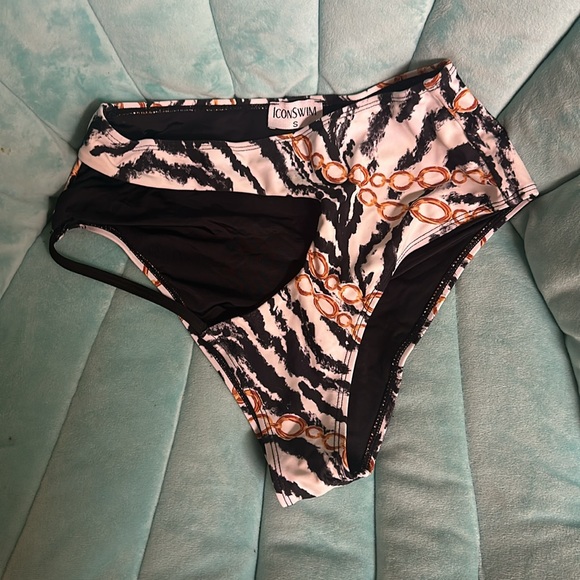 Zebra chain print bikini set - Picture 2 of 3